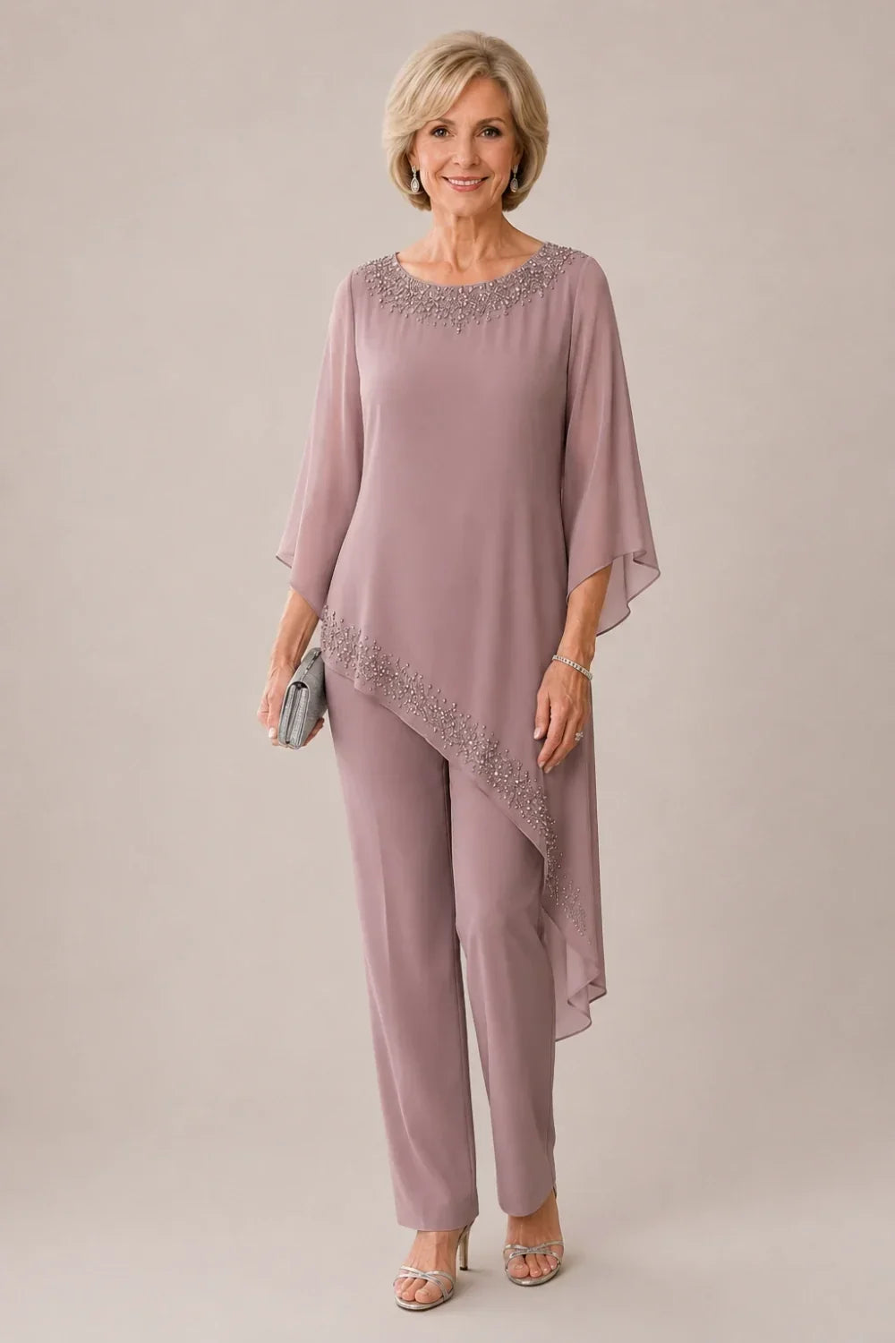 Completo pantalone da cerimonia per madre della sposa in chiffon con perline