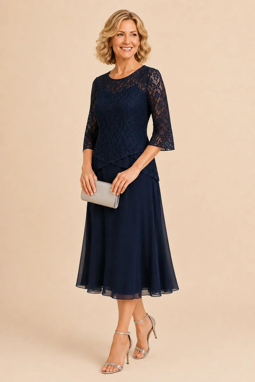 Abito asimmetrico in chiffon con pizzo e perline, lunghezza midi