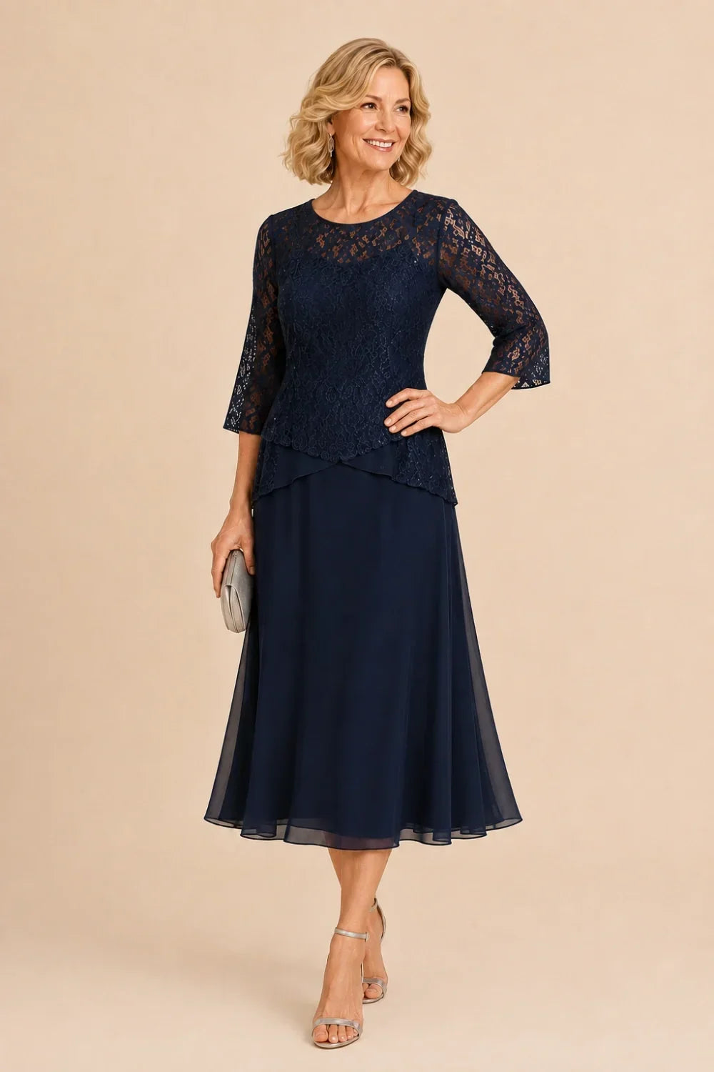 Abito asimmetrico in chiffon con pizzo e perline, lunghezza midi