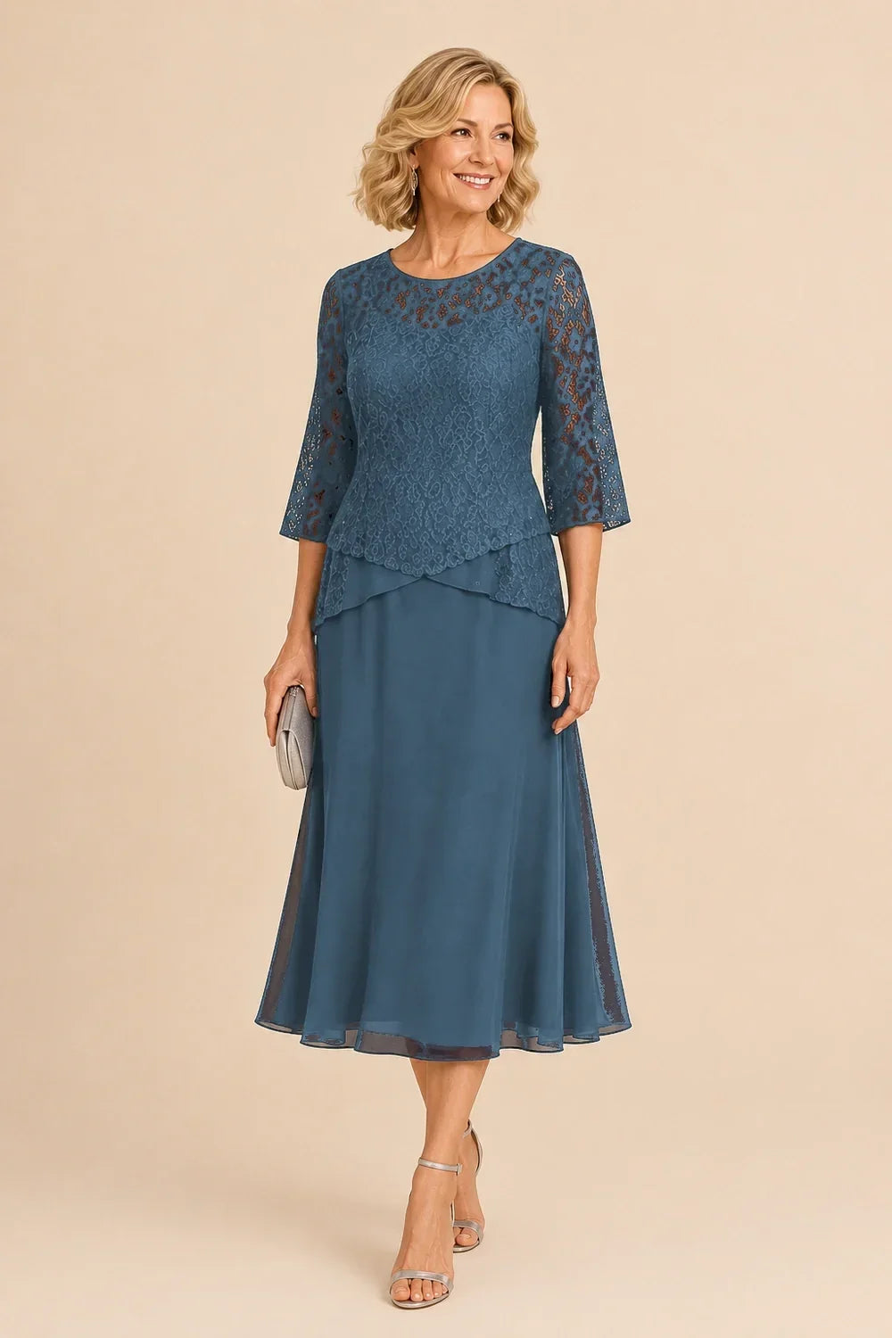 Abito asimmetrico in chiffon con pizzo e perline, lunghezza midi