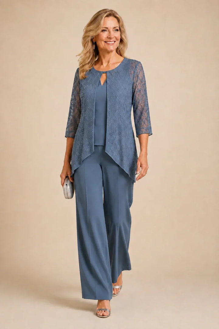 Completo pantalone a gamba larga con strati di pizzo e perline