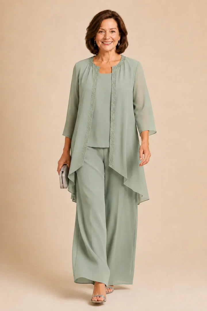 Completo pantalone in chiffon a tre pezzi con giacca drappeggiata e perline