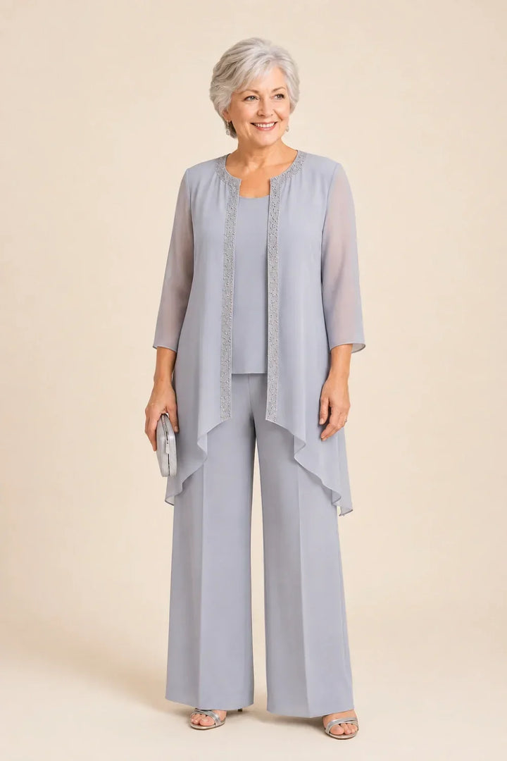 Completo pantalone in chiffon a tre pezzi con giacca drappeggiata e perline