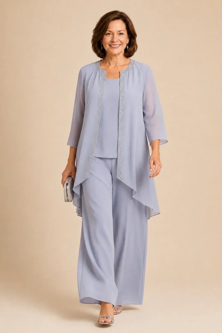 Completo pantalone in chiffon a tre pezzi con giacca drappeggiata e perline