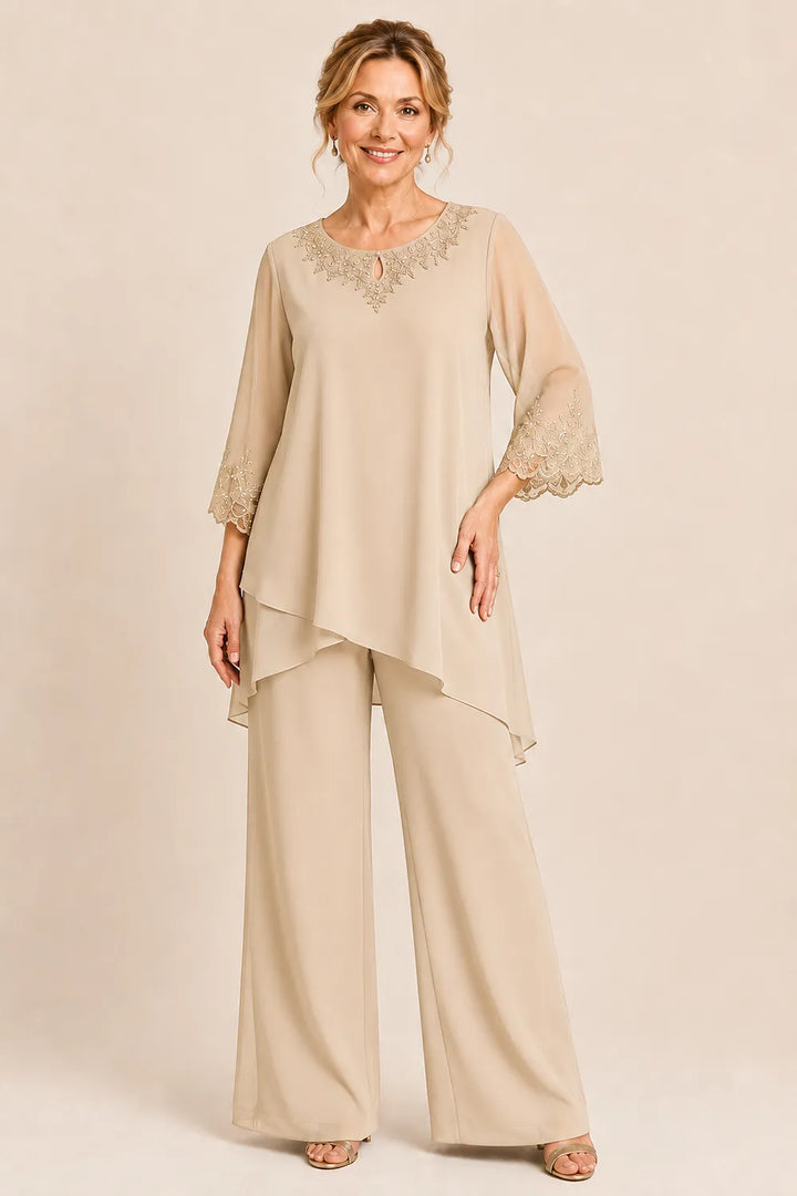 Elegante completo formale a due pezzi con pantaloni e ricami