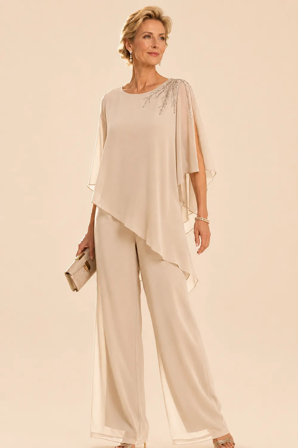 Completo pantalone in chiffon decorato per madre della sposa
