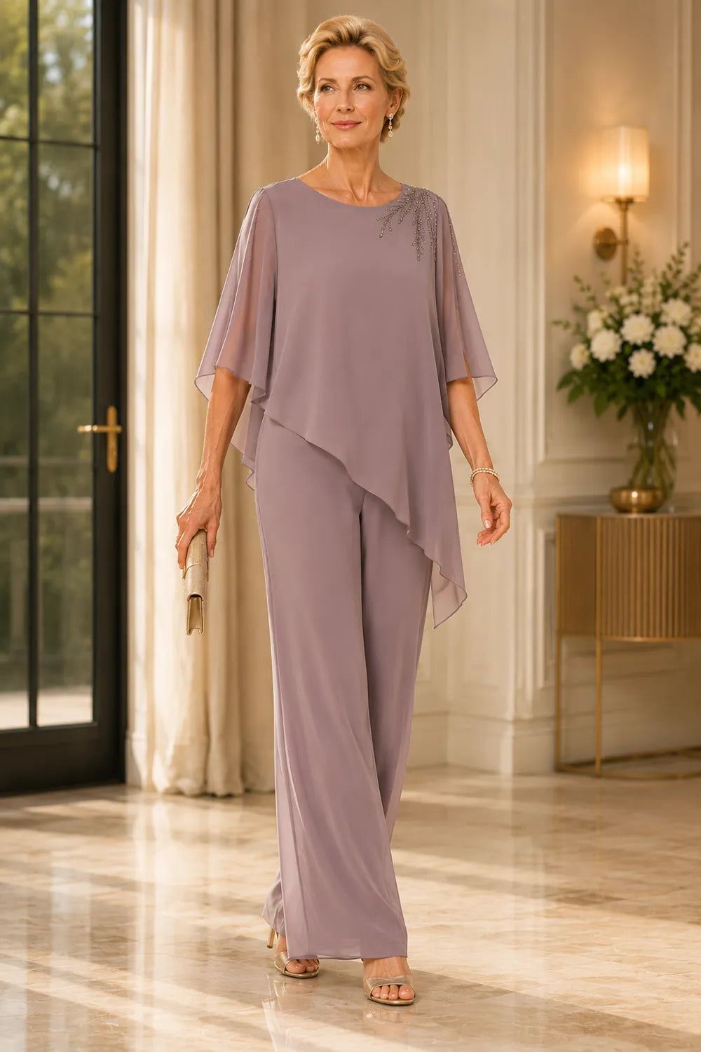 Completo pantalone in chiffon decorato per madre della sposa