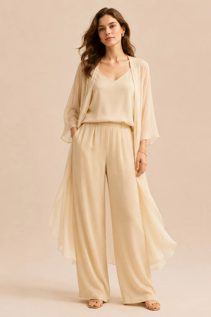 Set raffinato composto da canotta, giacca in chiffon e pantaloni