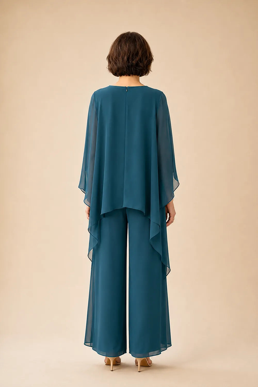Completo pantalone con sopra in chiffon fluente per madre della sposa