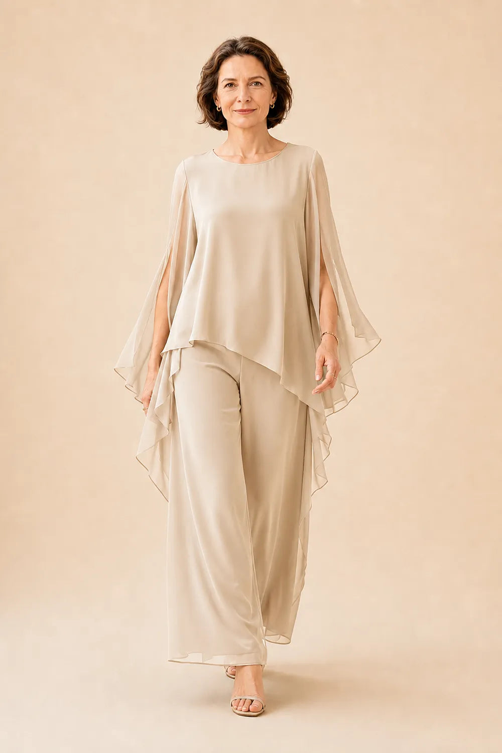 Completo pantalone con sopra in chiffon fluente per madre della sposa