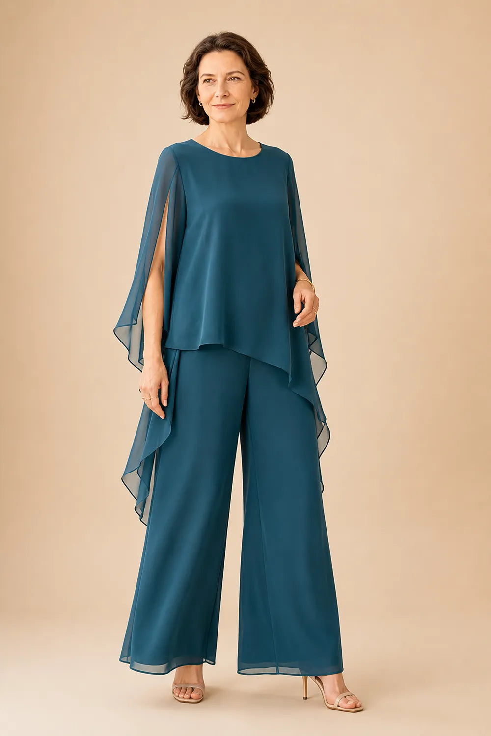Completo pantalone con sopra in chiffon fluente per madre della sposa
