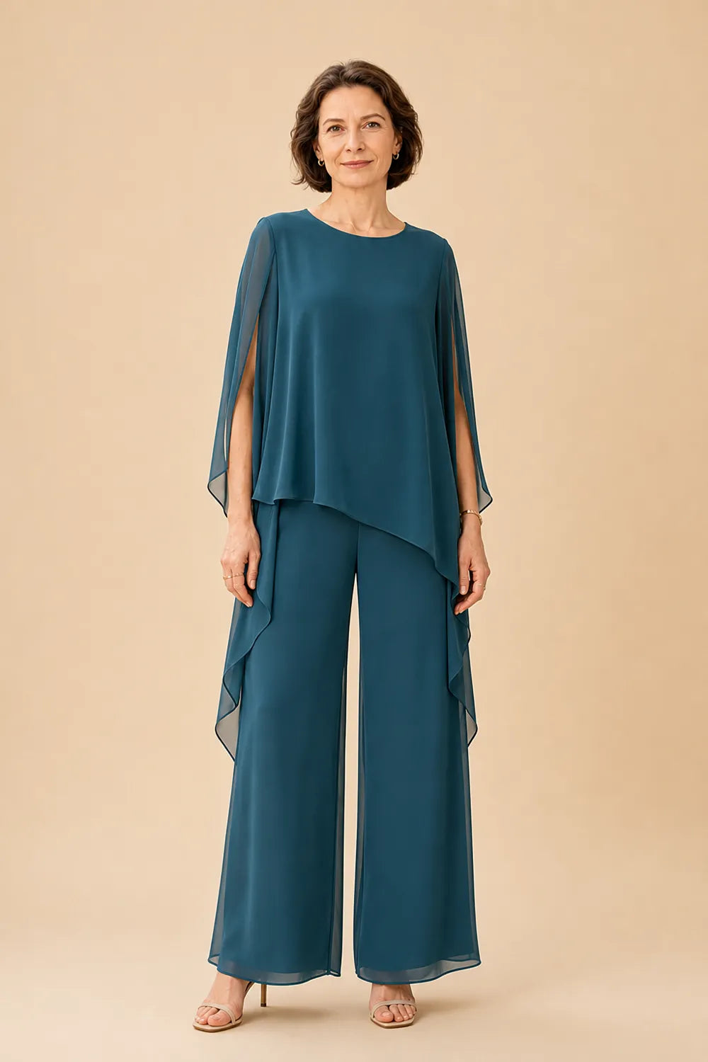 Completo pantalone con sopra in chiffon fluente per madre della sposa