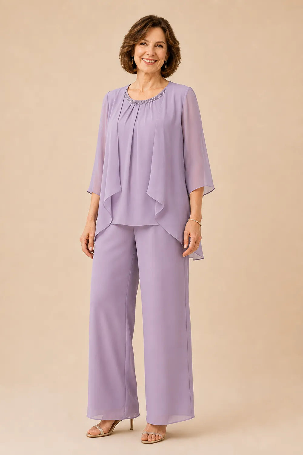 Completo pantalone in chiffon con sopragonna per la madre della sposa