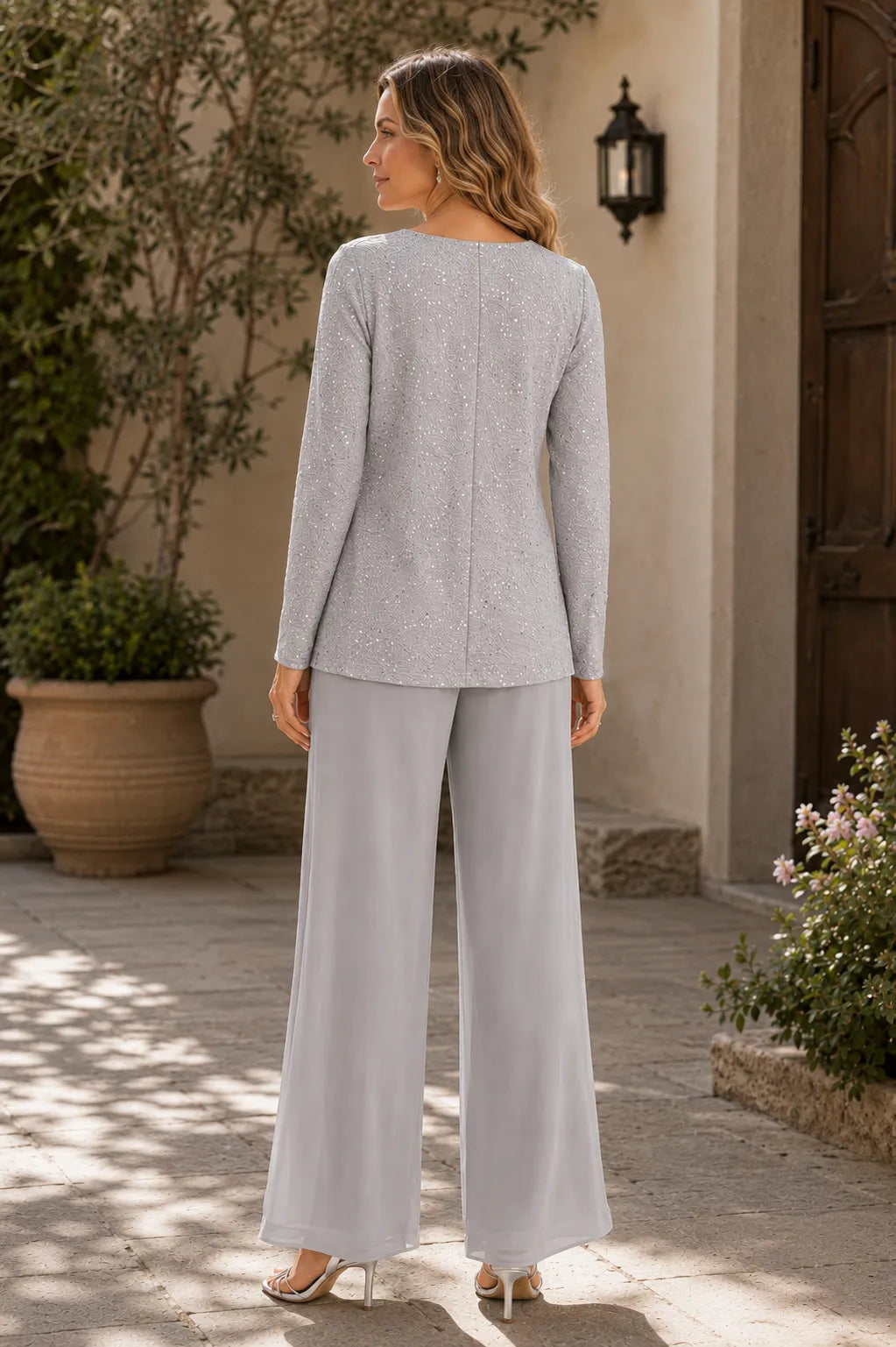 Completo elegante a tre pezzi per la madre della sposa