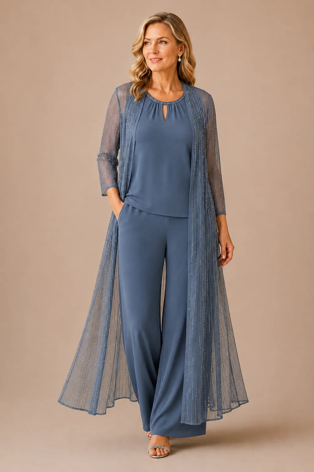 Completo pantalone formale con spolverino trasparente